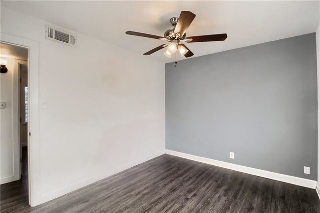 Foto del edificio - 1206 E 52nd St