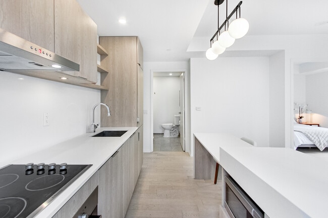 Building Photo - 12 Bonnycastle St