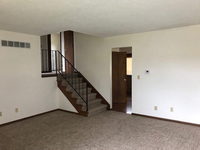 Building Photo - 1291 Frank Dr