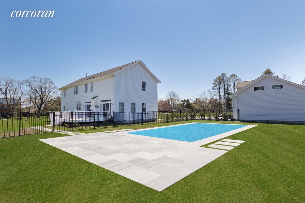 Primary Photo - 55A Tanners Neck Ln