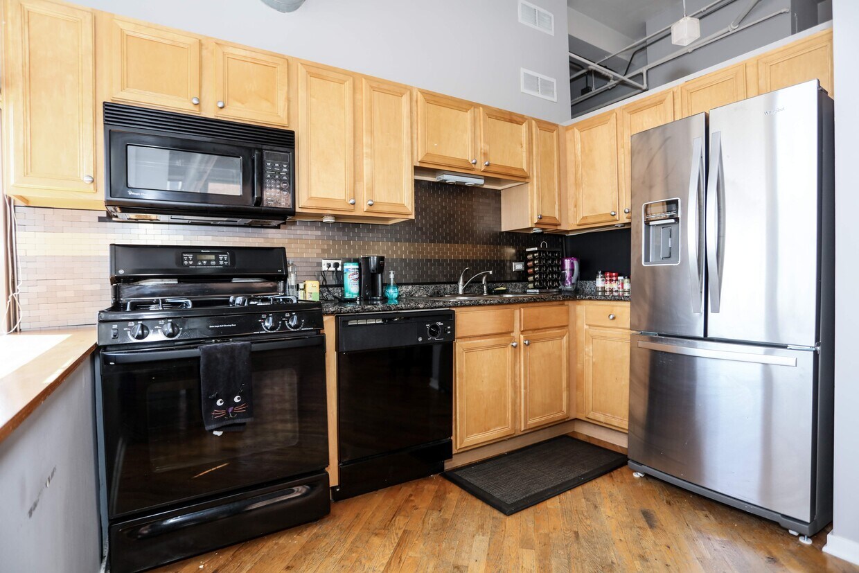 Foto principal - 500 Clinton S St