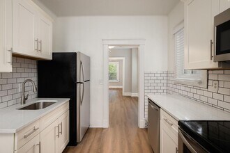 Building Photo - 4122 Locust St