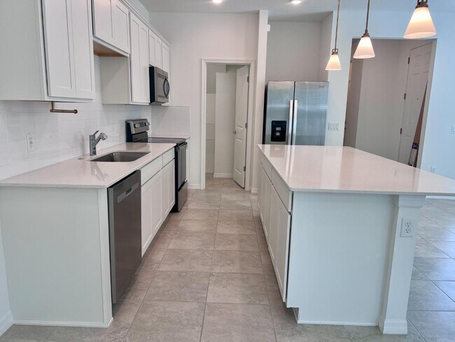 Building Photo - 6125 Planta LN