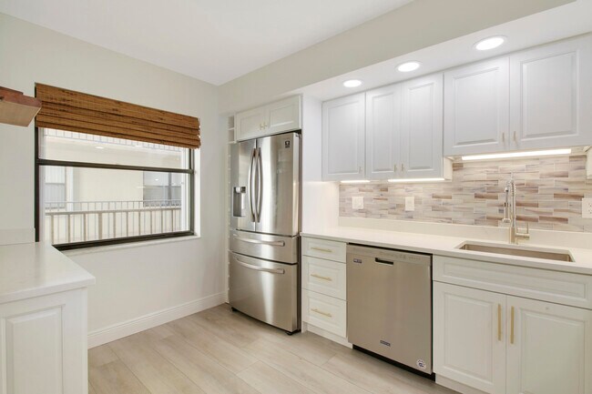 Foto del edificio - 896 N Federal Hwy