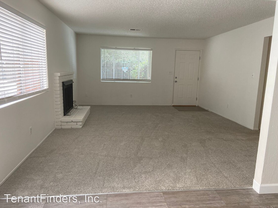 Primary Photo - 3 br, 1.5 bath House - 1118 B Buchanan Road B