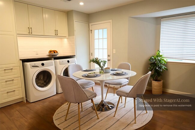 Foto del edificio - 1704 Cherry Orchard Dr