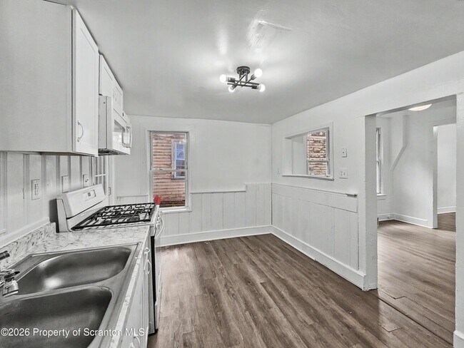 Foto del edificio - 907 Green Ridge St