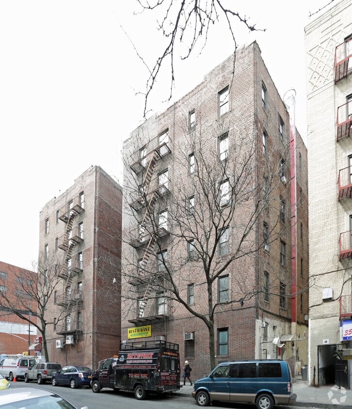 Building Photo - 3505 Rochambeau Ave