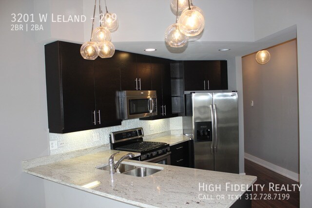 Foto del edificio - 3201 W Leland Ave