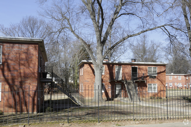 Foto del edificio - Stratham Place Apartments