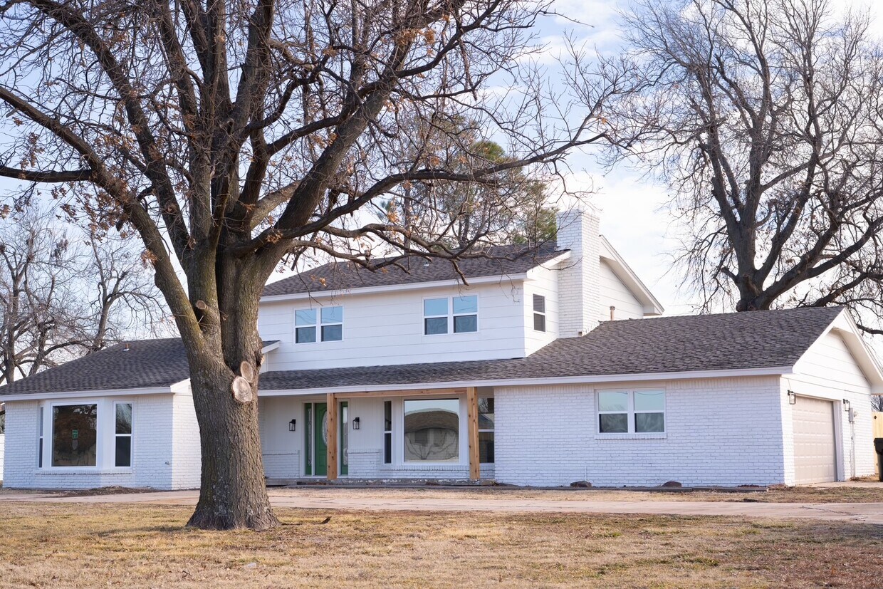 Primary Photo - 2908 N Santa Fe Ave