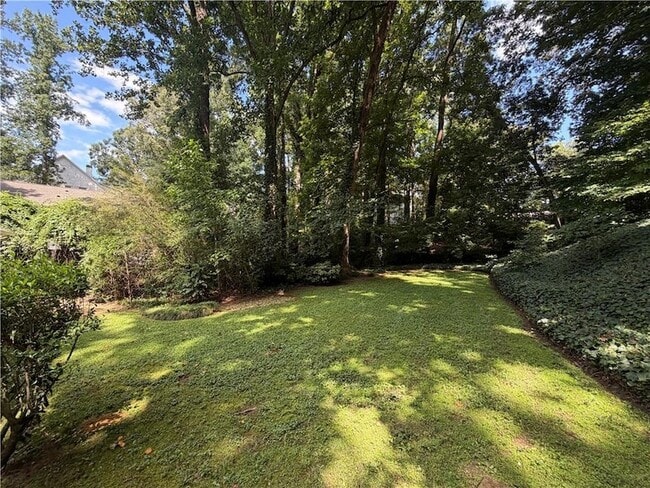 Building Photo - 6651 Castleton Dr NW