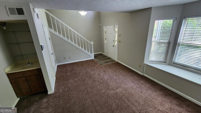 Building Photo - 5106 S Woodbridge Trail