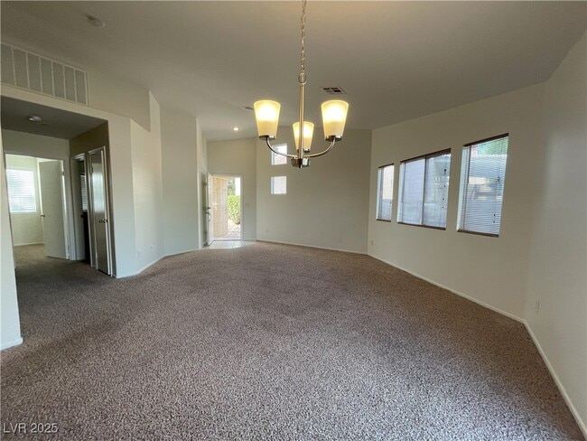 Foto del edificio - 6122 Cozy Creek St