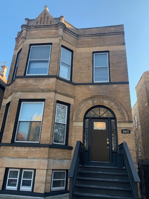 Foto del edificio - 2637 W Walton St