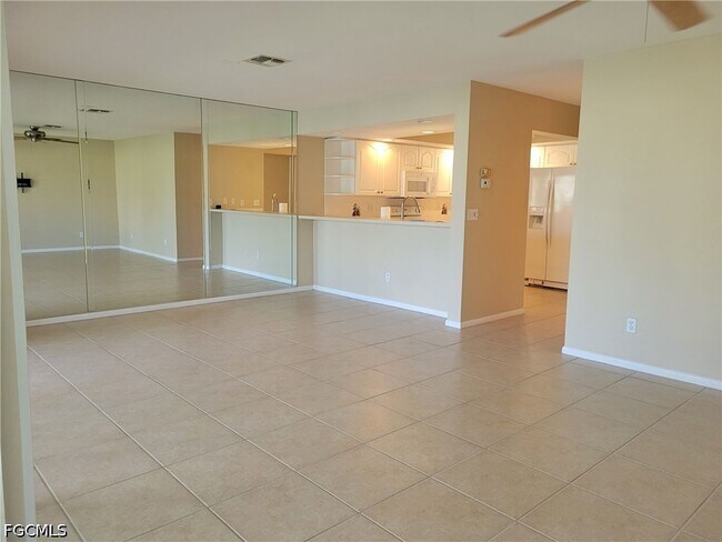 Foto del edificio - 603 McGregor Park Cir