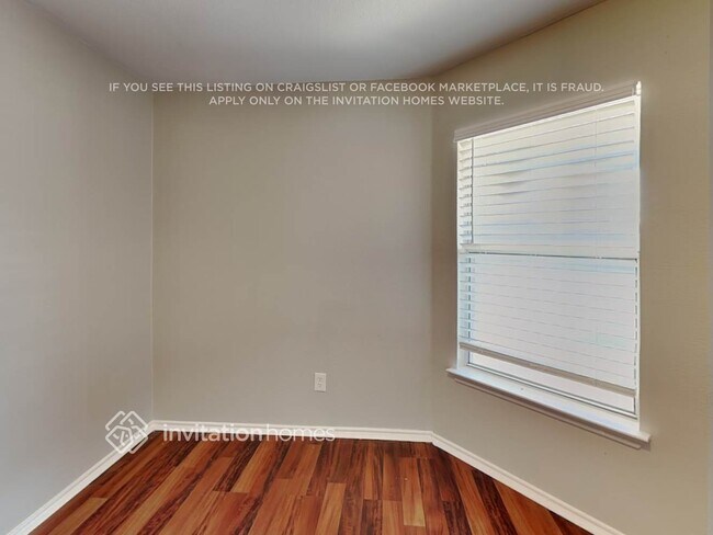 Foto del edificio - 1919 Carriage Club Dr