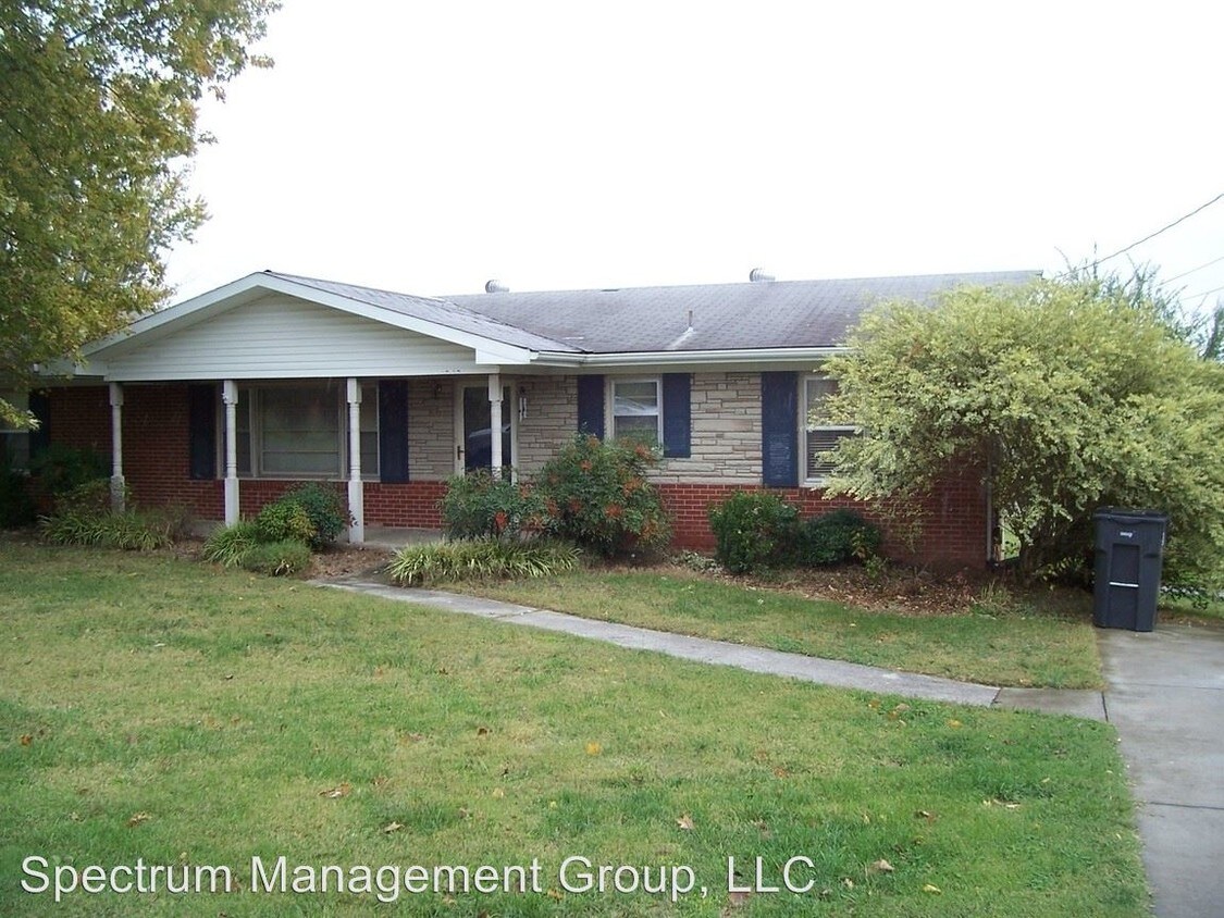 Primary Photo - 1515 Meadow Lane Cir