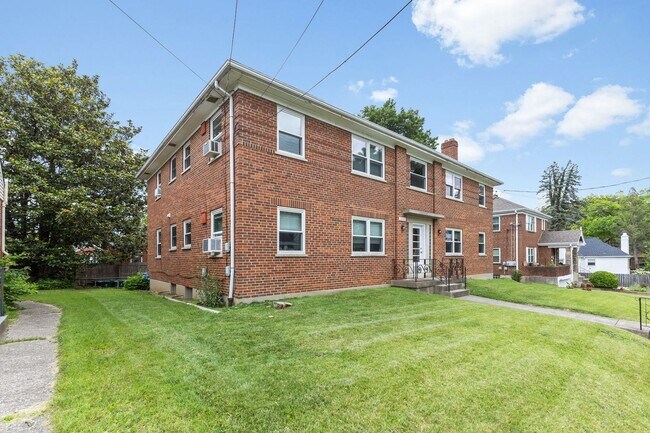 Building Photo - Oakley- Charming 4 family and desirable st...