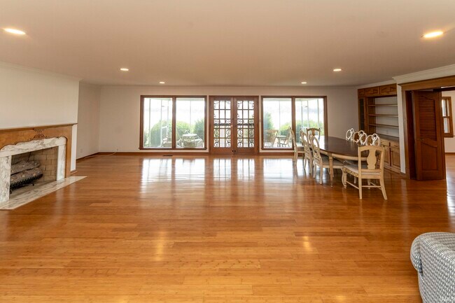 Foto del edificio - 603 W Water St