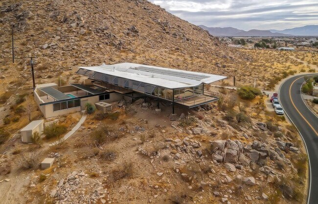 Building Photo - 15709 Rimrock Rd