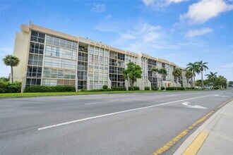 Building Photo - 501 Three Islands Boulevard