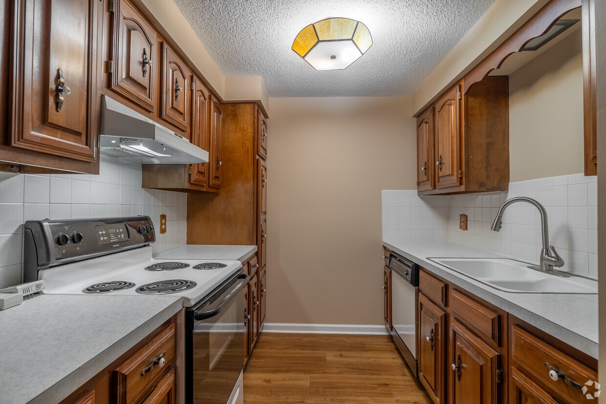 Foto principal - 1616 South Main Street 55+