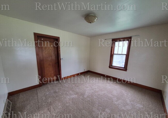 Building Photo - 1359 Garden Ave
