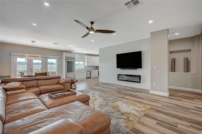 Foto del edificio - 10509 India Hawthorn Ave