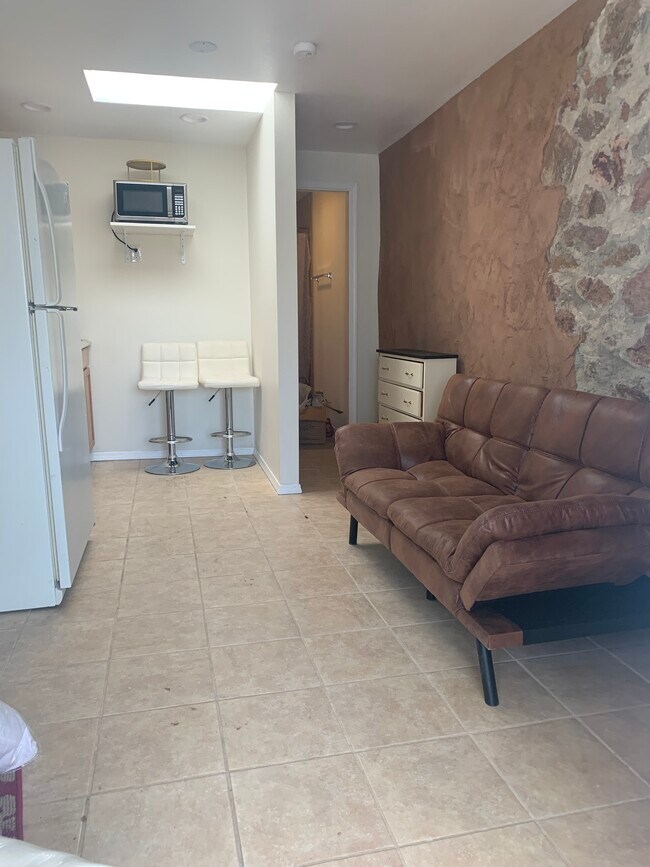 Foto del edificio - 4505 Pershing Dr