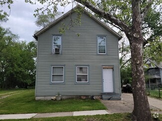 Building Photo - 6215 Carpenter Ave