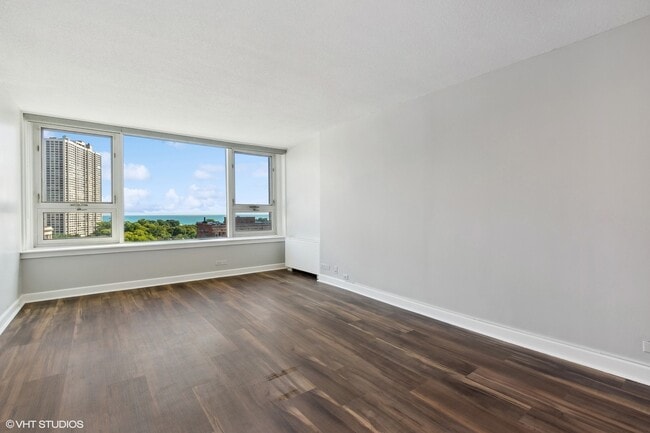 Building Photo - 2728 N Hampden Ct