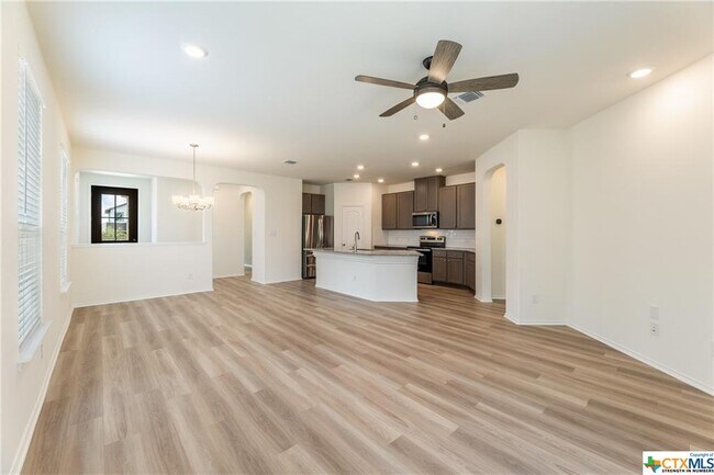 Building Photo - 125 Drifter Ln