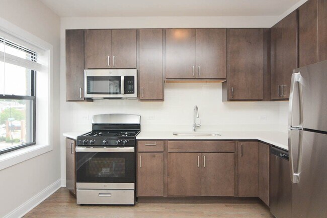 Foto del edificio - 3407 W Fullerton Ave