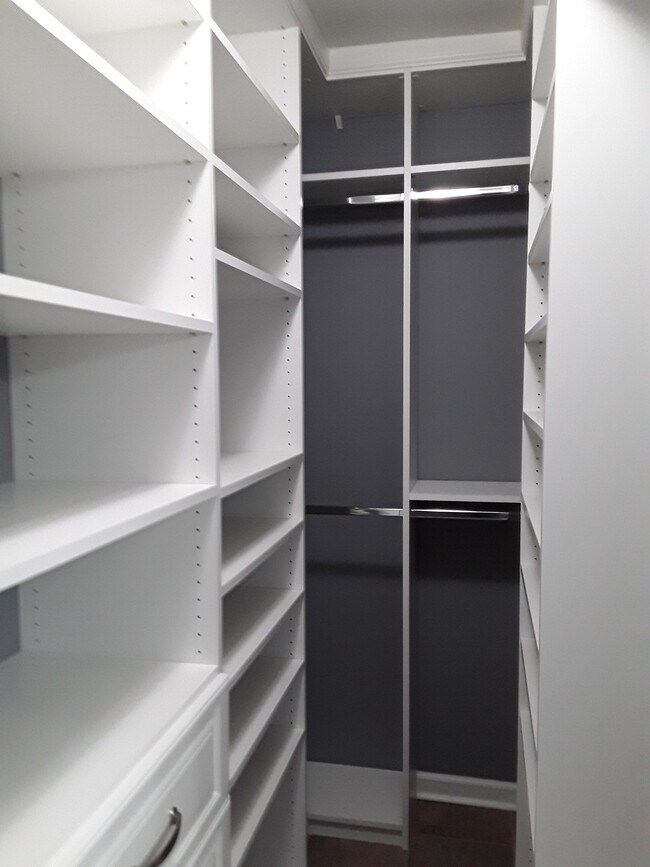 Foto del edificio - 621 Six Lakes Dr