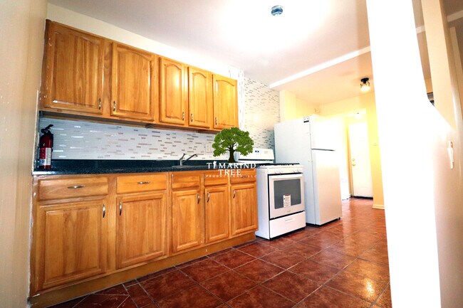 Foto del edificio - 1332 E 55th St