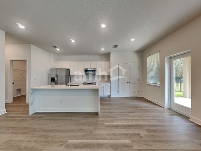 Building Photo - 16656 Cheyanne Ct