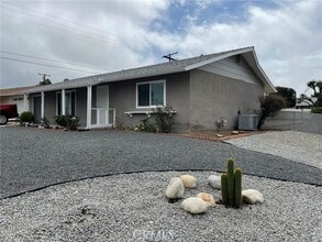 Building Photo - 26621 Oakmont Dr