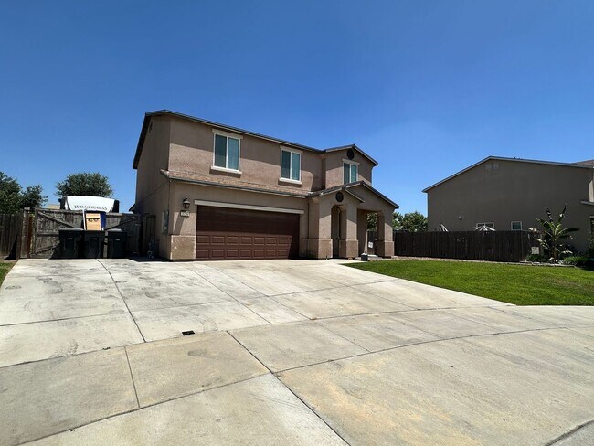 Foto del edificio - NW Visalia Home Coming Soon!