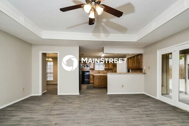 Foto del edificio - 3 Bedroom Pet-Friendly Home in North Richland Hills, TX with Main Street Renewal