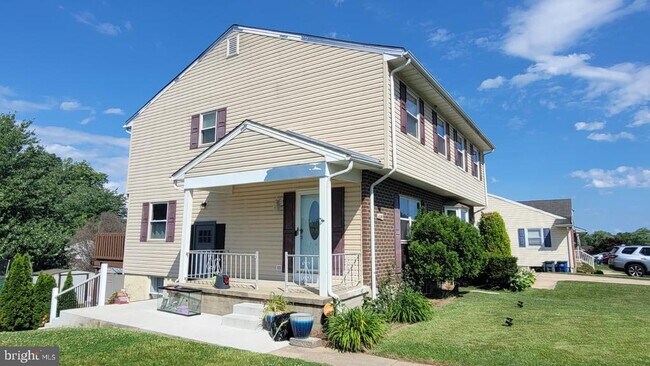 Foto del edificio - 4236 Slater Ave