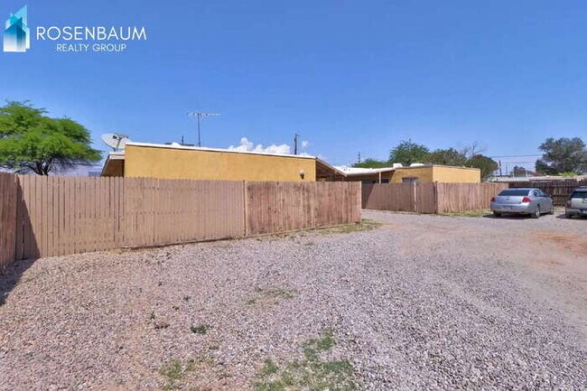 Foto del edificio - 5815 E 23rd St
