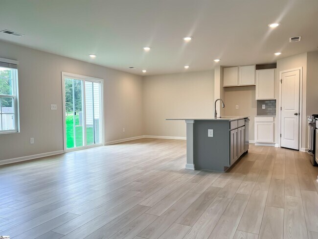 Foto del edificio - 1703 Southwold Ln