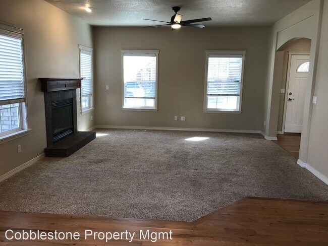 Building Photo - 3 br, 2.5 bath House - 13405 N 8th Ave