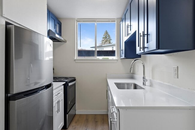 Interior Photo - Dolphin Apartments