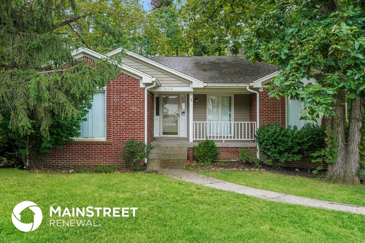 Primary Photo - 10710 Hickory Cove Ct
