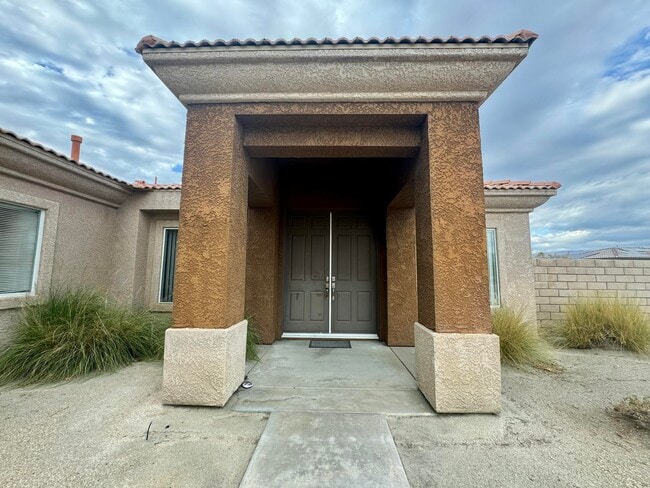 Foto del edificio - 74088 Daisy Ln