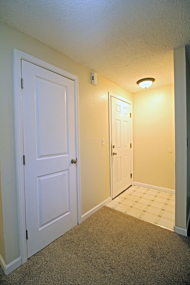 Foto del edificio - 11102-11130 SW 62nd Ave