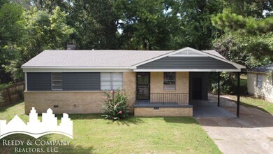 Building Photo - 3223 Boone St