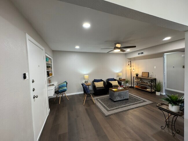 Foto del edificio - 4512 Amesbury Dr